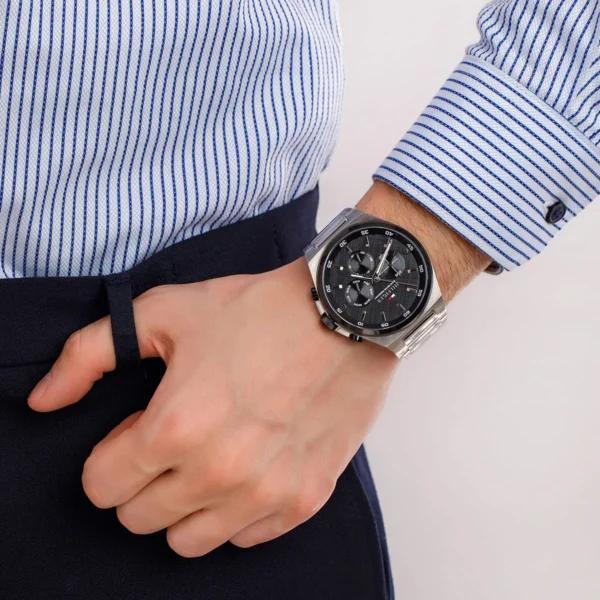 Montre Tommy Hilfiger Argenté — FAVORI Maroc